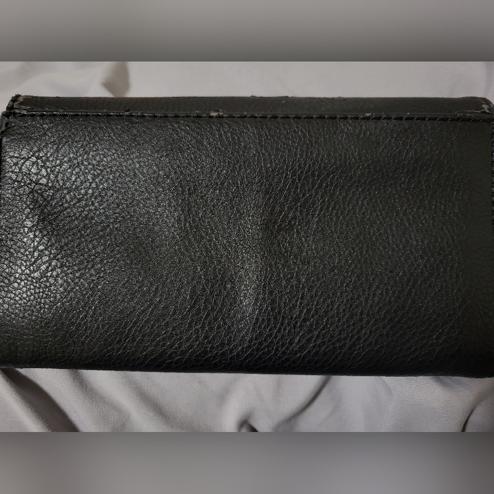 Guess Wallet - Picture 4 of 5